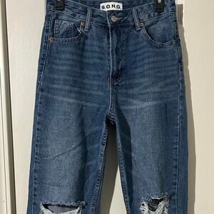 Song high rise distressed mom